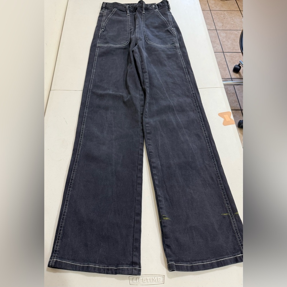 HOT LAVA Wide Leg High-Rise Jeans in Charcoal